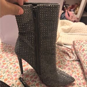 Steve Madden women Rhinestone Wifey heel boots US 8.5